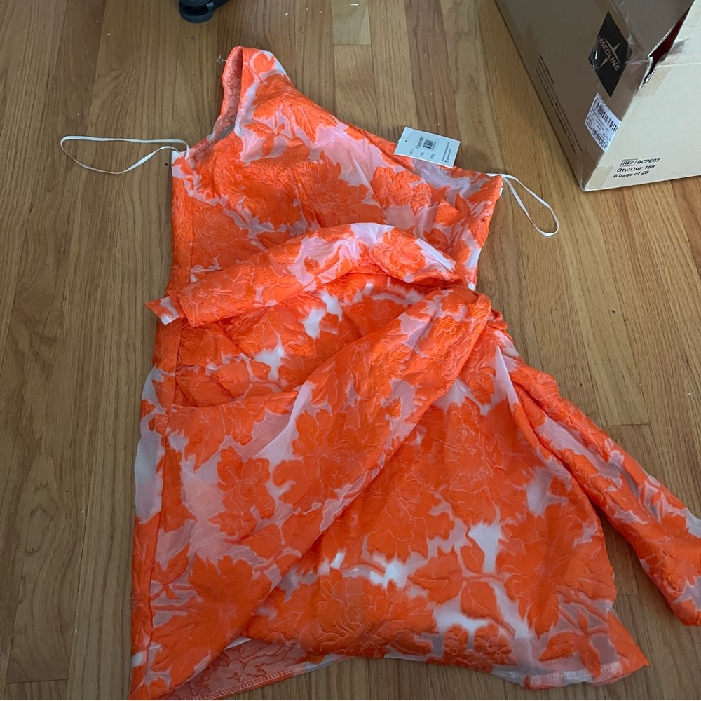 BRAILEY ONE SHOULDER MINI DRESS IN ORANGE FLORAL